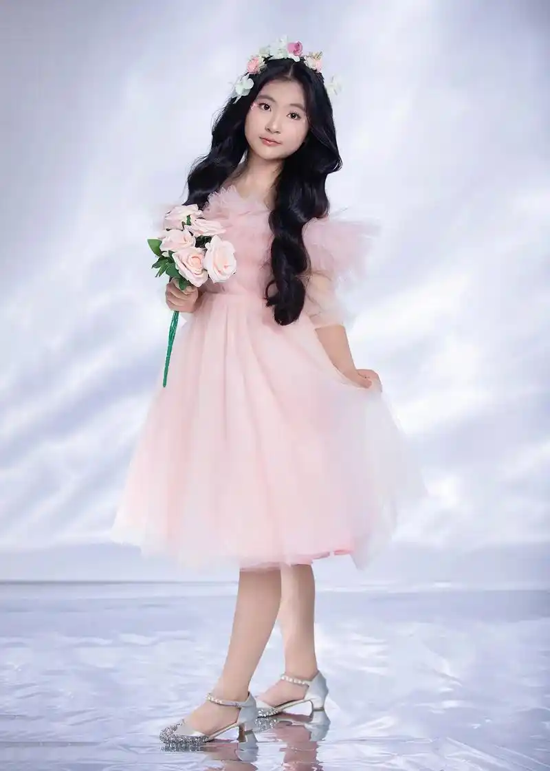 我的女孩9712岁了,12岁是你走向人生新起点,童年很短,未 - 抖音