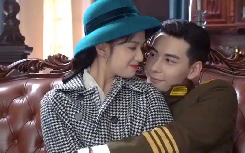 一见倾心【先导特辑】陈星旭 张婧仪一脸配 真的是颜狗天堂!