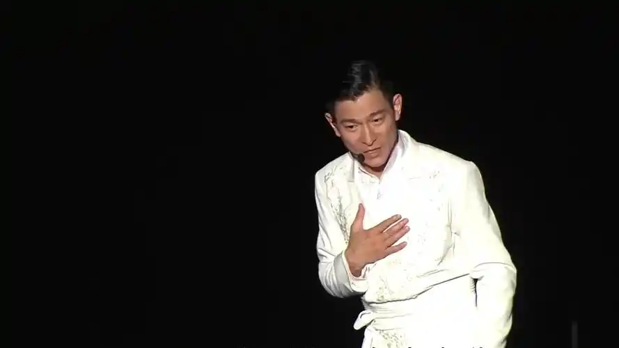 刘德华极其少唱的歌一唱就会落泪声音一出太感人了