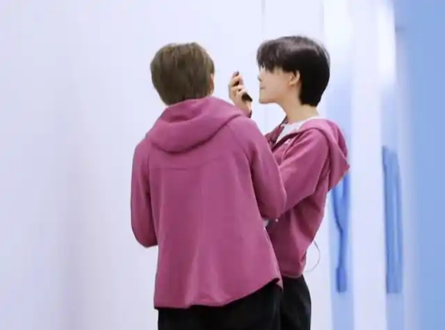 《青春有你2》:刘雨昕陆柯燃台上超a,台下化身精致害羞萌妹子!