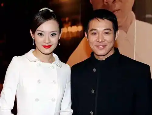 10年投资赚百亿,55岁前凸后翘风韵犹存,20年零绯闻…利智,聪明女人最