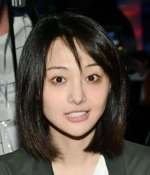 29岁的郑爽脸怎么了?