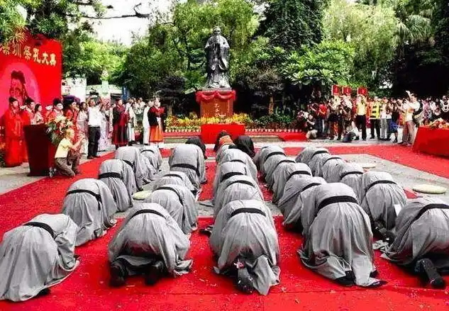 汉代的跪拜礼跪与其他动作结合而成的拜礼