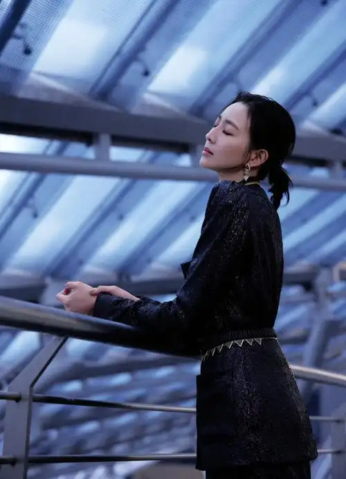 张钧甯新中式刺绣穿搭##w年度盛典