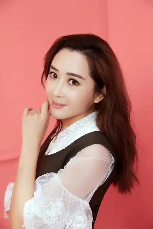 杜若溪演绎百变风格