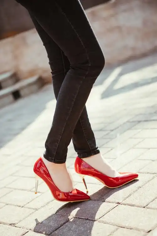 【浆果女生】韩系纯色尖头高跟鞋