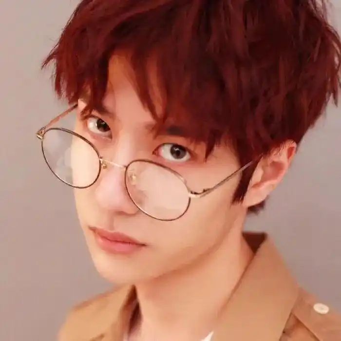 王一博头像 一眼看中的文案,从来都是感同身受