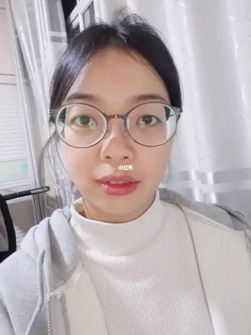 700度的高度近视配眼镜