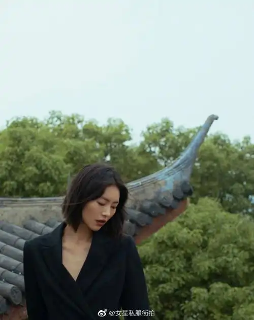 刘雯#erdos|短发西装,又飒又美,太喜欢大表姐了