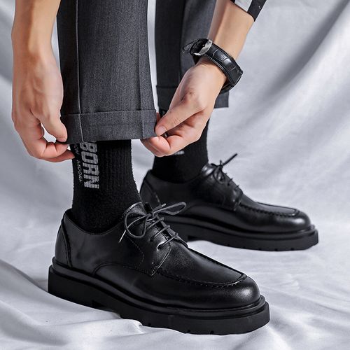 男生皮鞋配西装