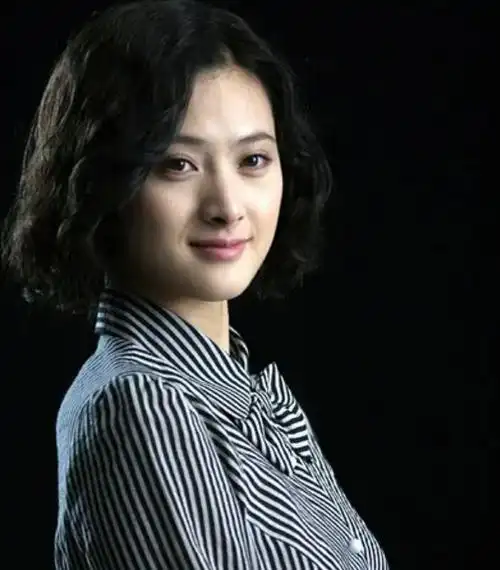 调戏男演员,嫁给田小洁