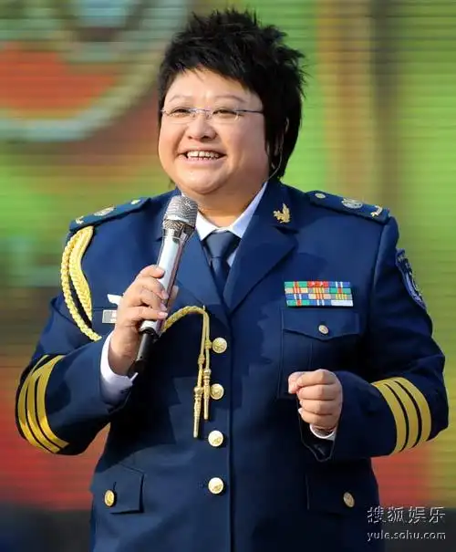 韩红发新碟仪仗队助阵 "副团长"邀孙楠入伍