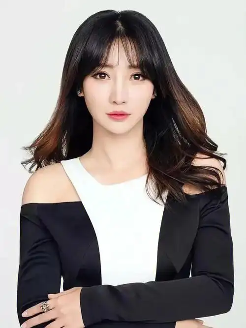 好身材的柳岩时尚性感写真,"藏"