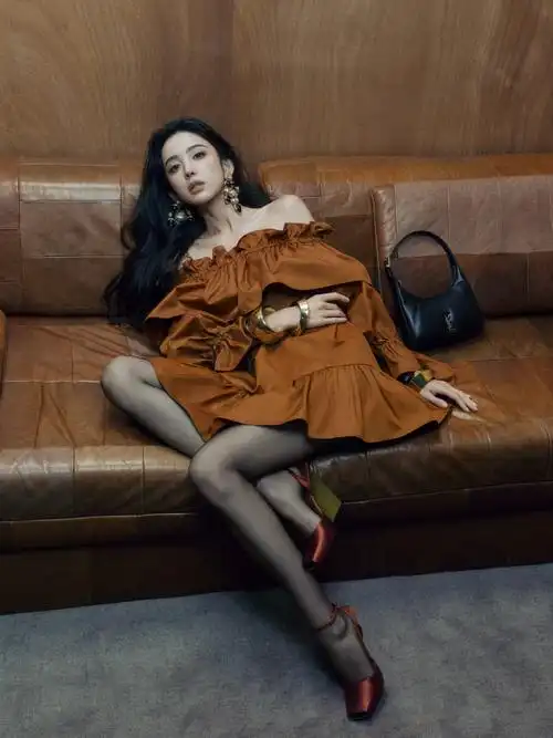 古力娜扎 黑色丝袜 美jio大长腿