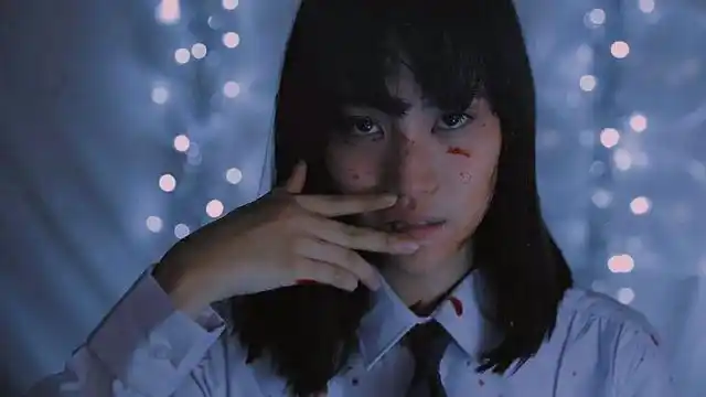 还有最近受网友欢迎的泰剧《禁忌女孩》的女主娜诺的扮演者,也有泰国