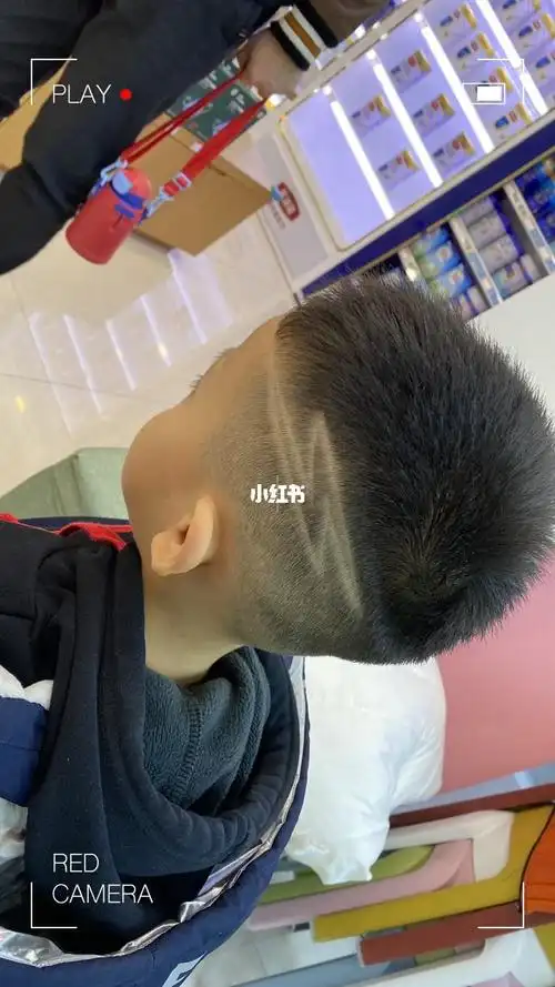 剃法,儿童两边剃光网红发型怎么剃这个发型都可以剃什么图案男生短发