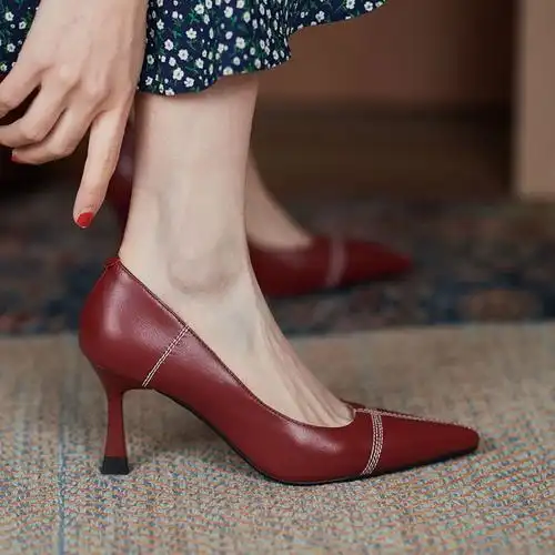 细跟单鞋女春季2024新款浅口高跟尖头职业工作鞋气质黑色高跟鞋女