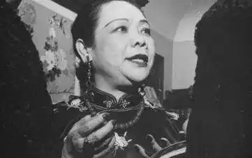 她是中国第一位女博士,前半生为国为民,因为一个毛病晚节不保_袁世凯