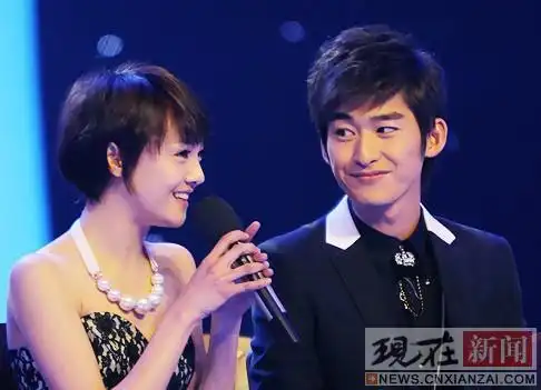 张翰郑爽粉丝节再同台暧昧眼神不断乔乔遇冷