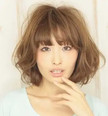 国字脸适合什么刘海 齐刘海修颜减龄