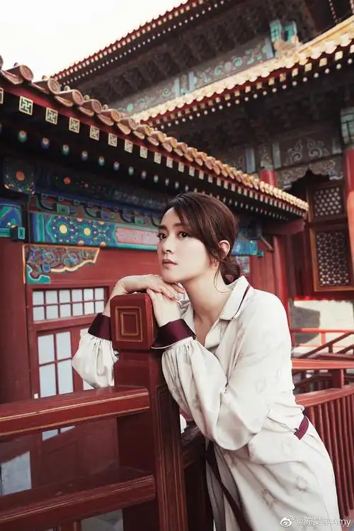 来看漂亮妹妹陈昊宇很美