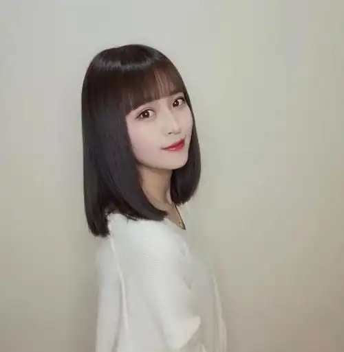 长脸女生想剪头这4款发型才显气质更时髦也是2021热门流行款