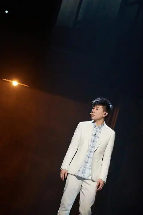 【哥哥plog营业中】演技被打通的@胡彦斌,想不到还有宿舍舞王的一面!