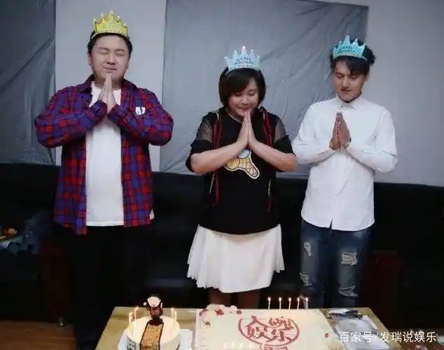 贾玲被曝隐婚6年!曾公开向记者征婚,丈夫比她小7岁是姐弟恋!