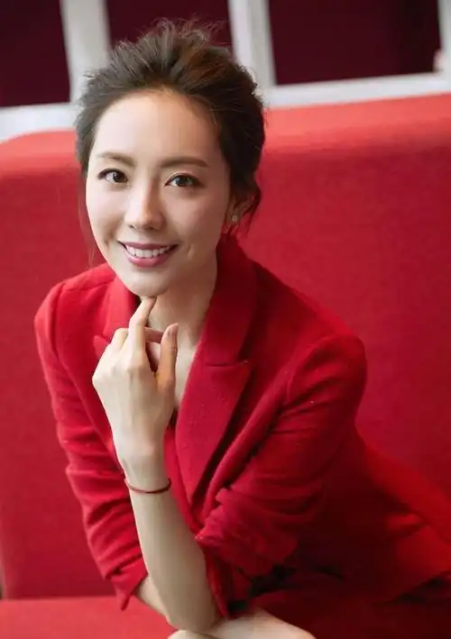 新倚天屠龙记陶珞依丁敏君古典之外时尚一面