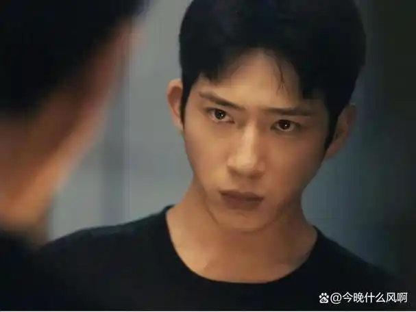 太甜!井柏然第一次公开秀恩爱,大赞女朋友刘雯的素颜太好看了