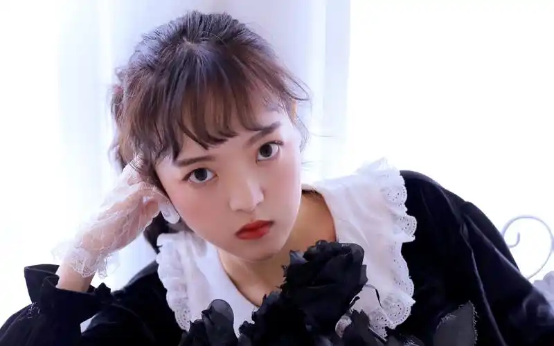 高冷女仆美女性感写真高清桌面壁纸