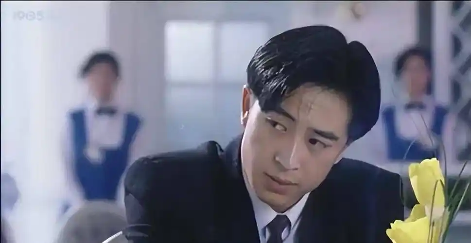 张嘉益被前妻骂软饭男,3年接12部戏证明自己,二婚