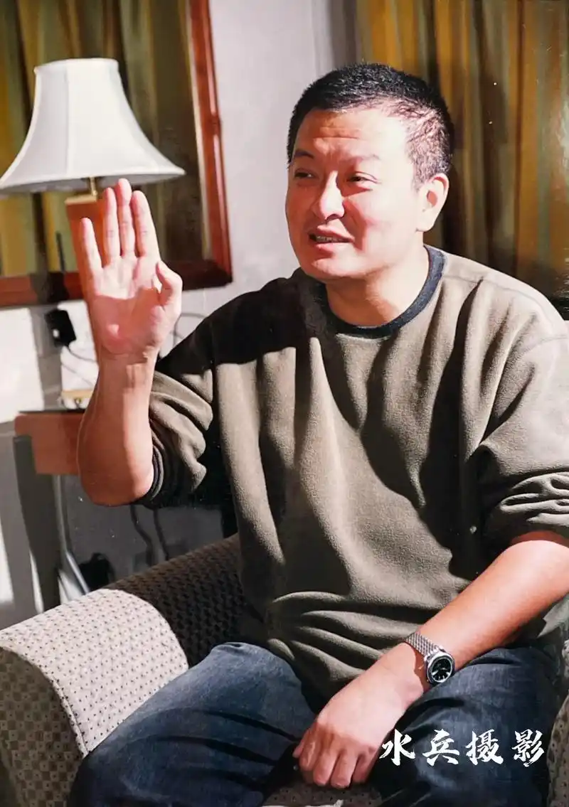 水兵摄影:"爱好广泛的导演"杨亚洲