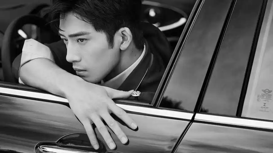 井柏然 帅气宽屏壁纸壁纸图片