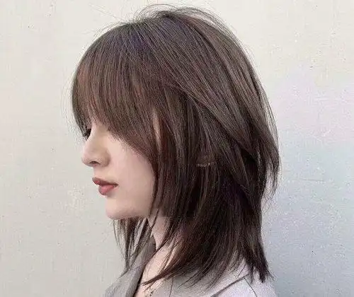 齐肩发做打薄处理超显"轻"松 齐肩发剪碎发可是造型师的拿手好戏_发型