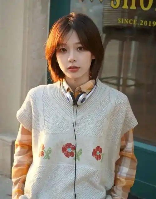 "短发少年感",显嫩又耐看._发型_中国_形象