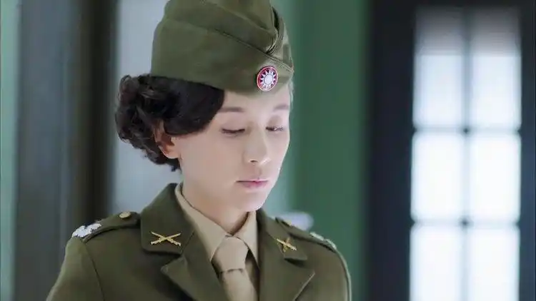 双刺:吴佩欣愤怒撵走邓汉山,热脸又一次贴了冷屁股