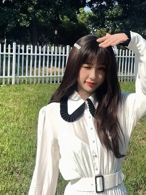 虞书欣壁纸森系大片