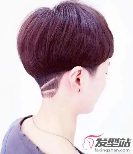 女生帅气刻痕短发时尚个性回头率超高