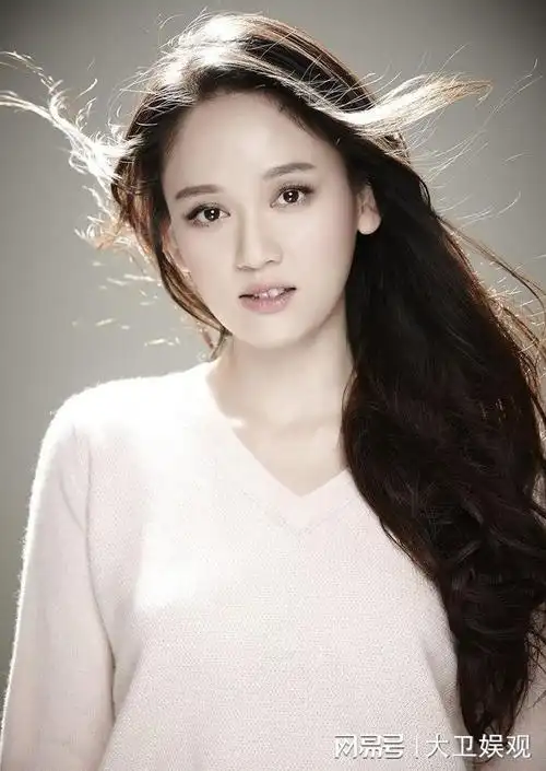 陈乔恩"金扫帚"挑战:下届不蝉联,网友:影后宝座也玩连任?