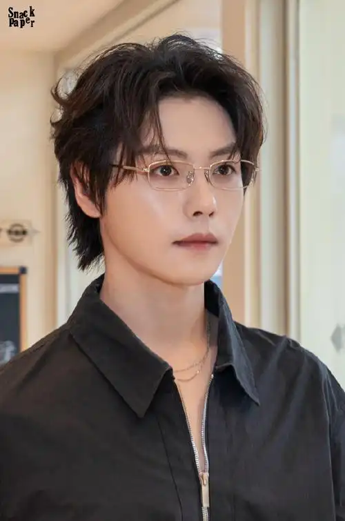 肖宇梁清冷贵公子##肖宇梁侧颜线条