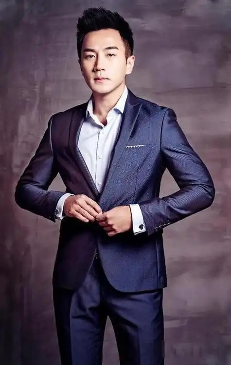 男人过了40岁尽量别穿短袖配短裤推荐刘恺威这5套搭配真帅气