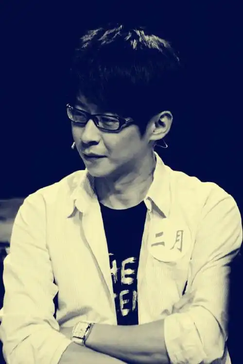 五月天冠佑生日快乐#他是最后一个进五月天.