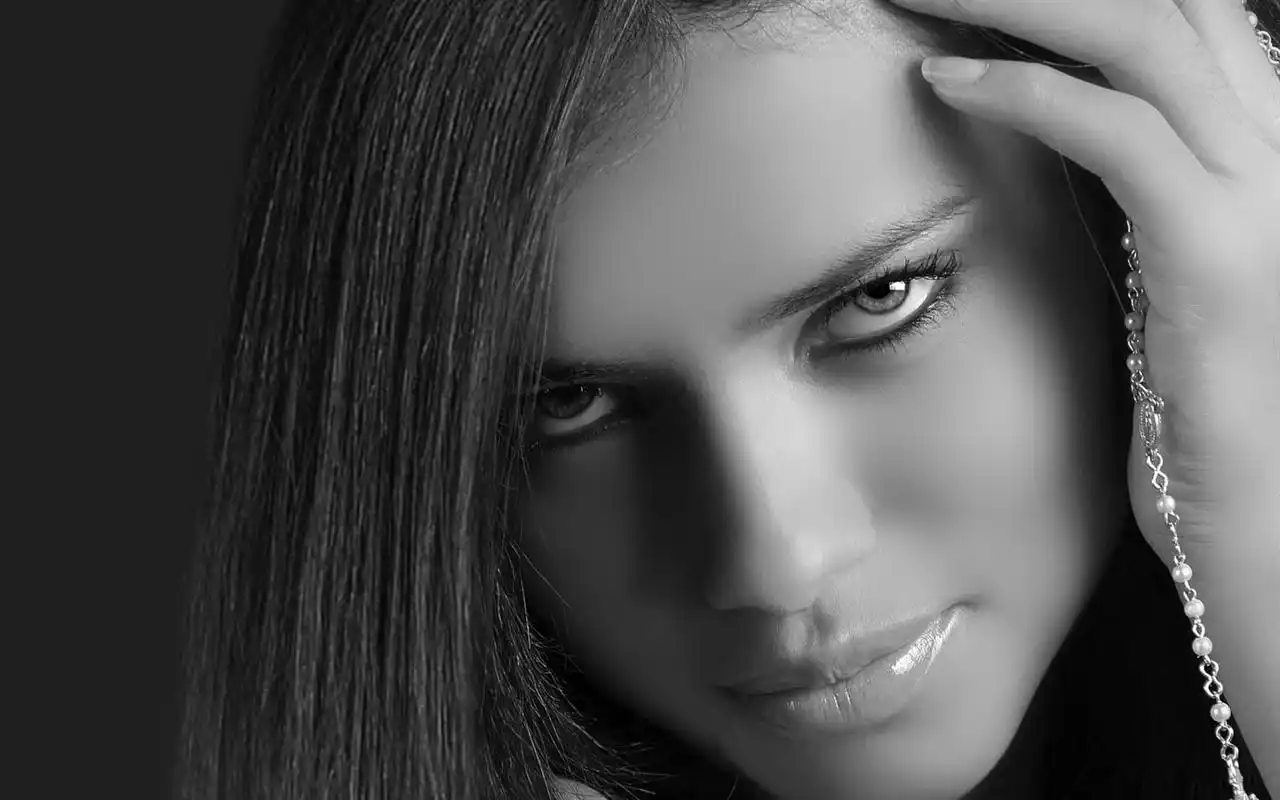 利马性感写真图片高清大图预览1440x900_美女壁纸下载_美桌网