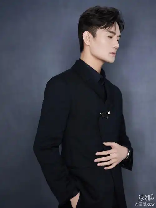 鹿晗关晓彤闹分手王凯演技被嘲钟汉良人缘差张艺兴不演戏了