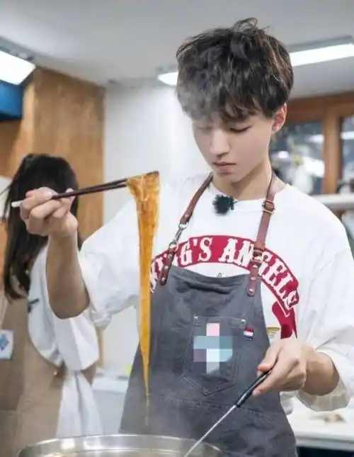 《中餐厅》开录,王俊凯杨紫加入,"梳头"姐弟这是又要合体了?