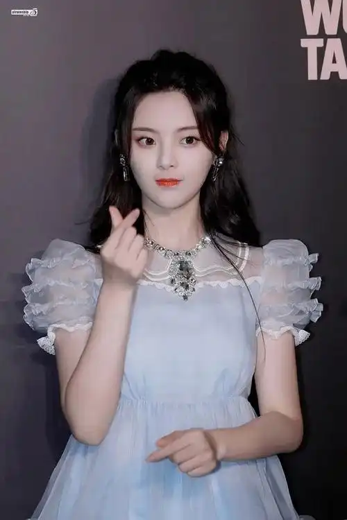 (中国影人) 杨超越