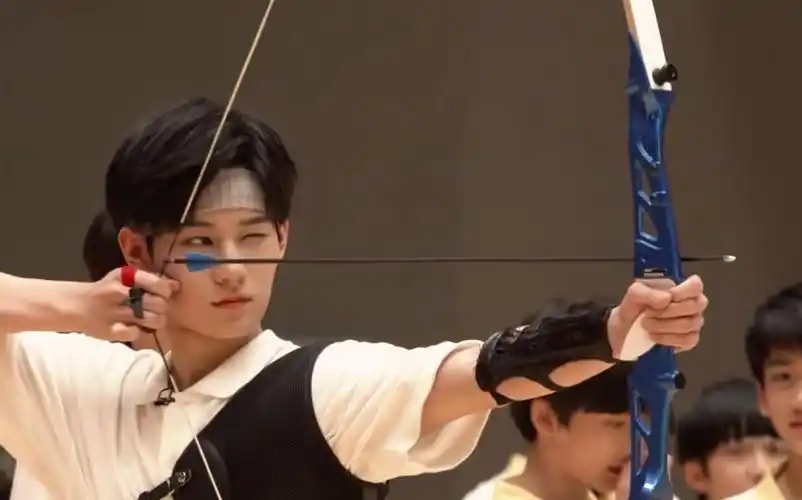 张真源这可能就是独属于少年的荷尔蒙吧