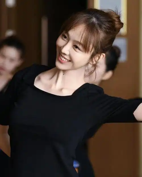 姜妍:错爱妈宝男,遭男友妈嫌弃,干妈宋丹丹拿她当亲闺女