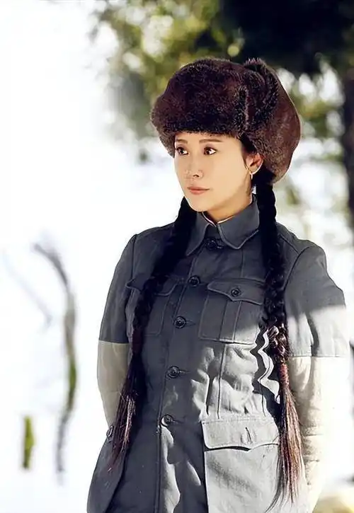 孤儿_欧豪_短发